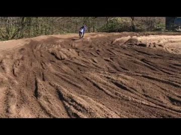Jayson Van Drunen has music for the video for the first time .. together with the sound of his yz 65