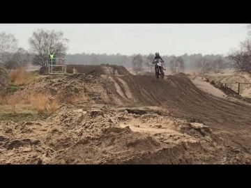 Jayson van Drunen is riding motocross in Arnhem